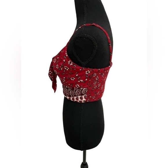 NWT BOG Collective Crop Top Red and Black Paisley Size Small - Picture 2 of 6